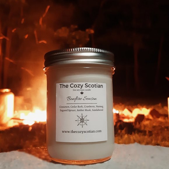 Bonfire Season 7oz Soy Candle - Picture 1 of 3